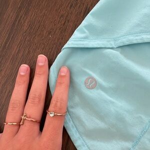 Lululemon speed up 4 inch shorts size 6